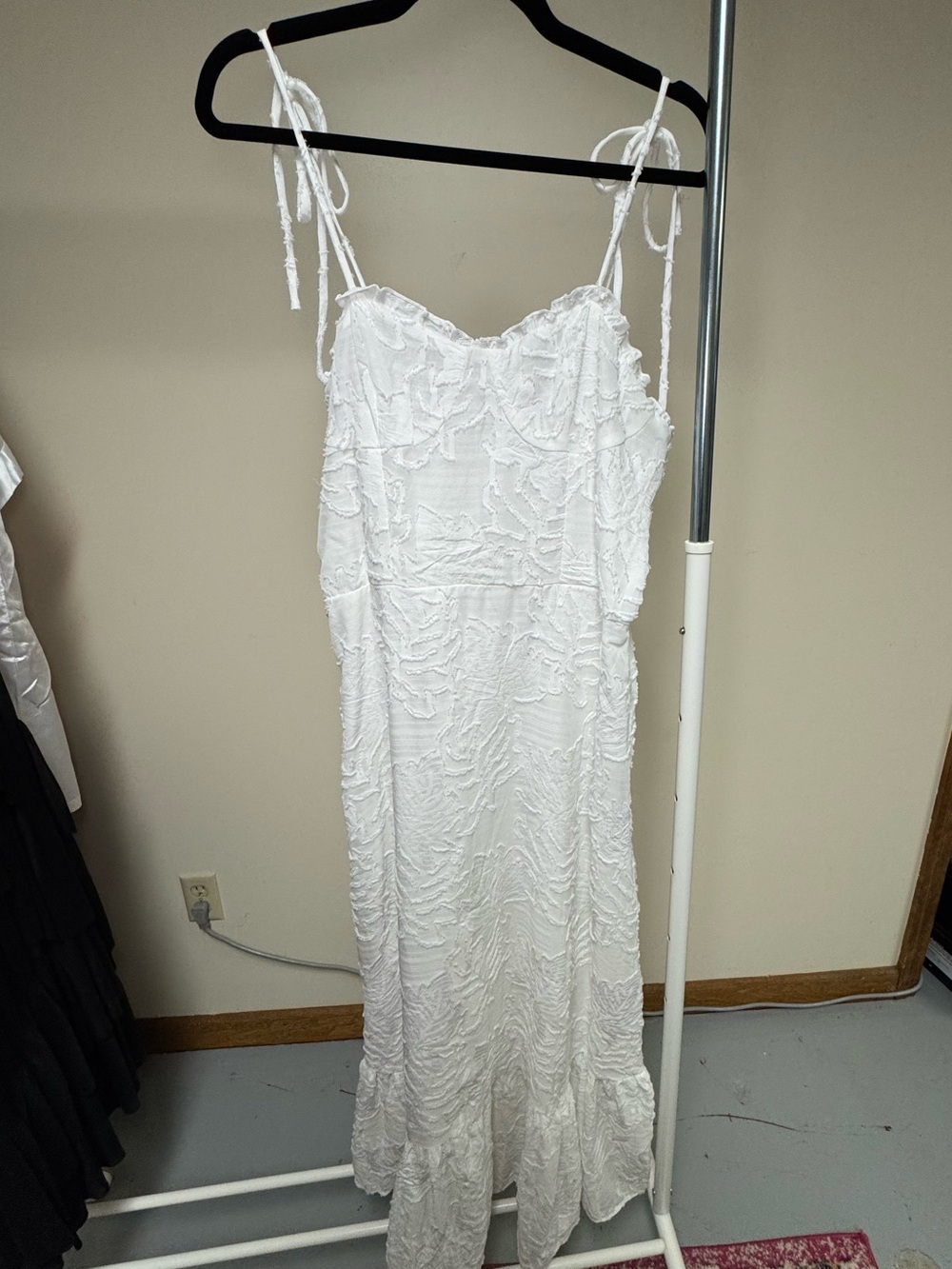 Cupshe White Textured Tie-Shoulder Maxi Dress